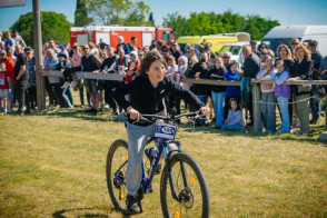 016